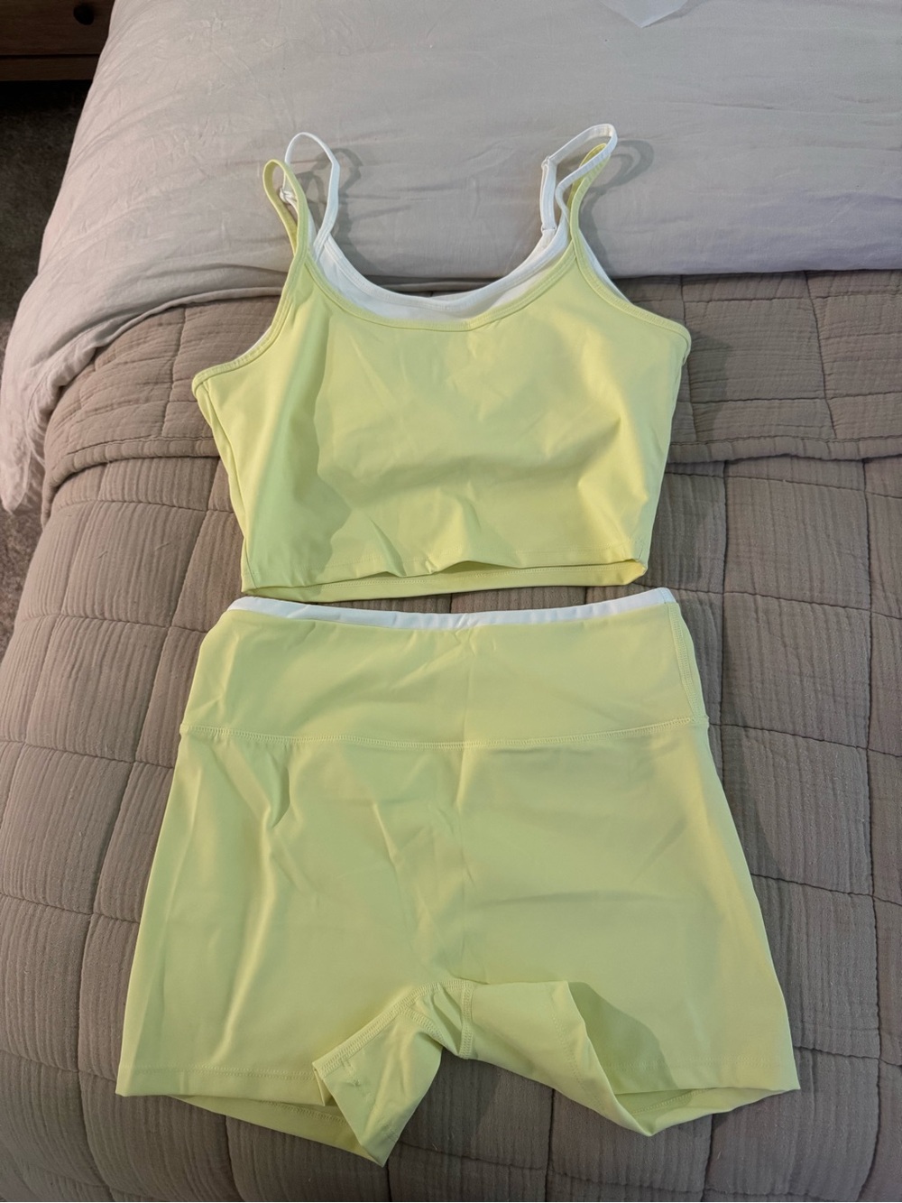 Pink Lily Women’s Butter Yellow Lounge Active Crop Tank & Shorts Set NEW